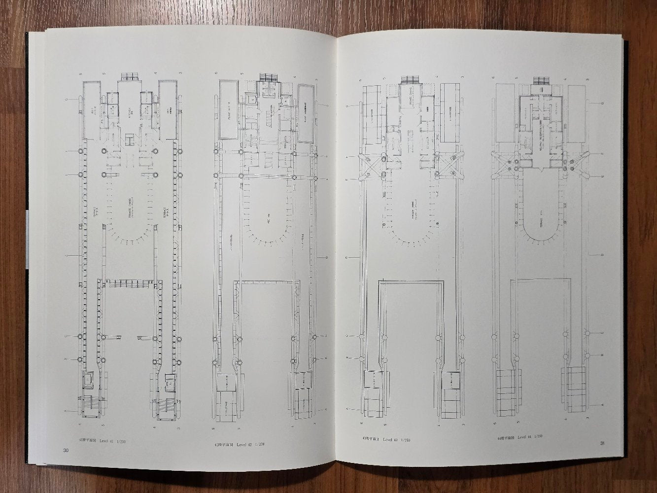 Modern Architecture in Drawings 50 SPACE DRAWINGS Norman Foster, HSBC Headquarters