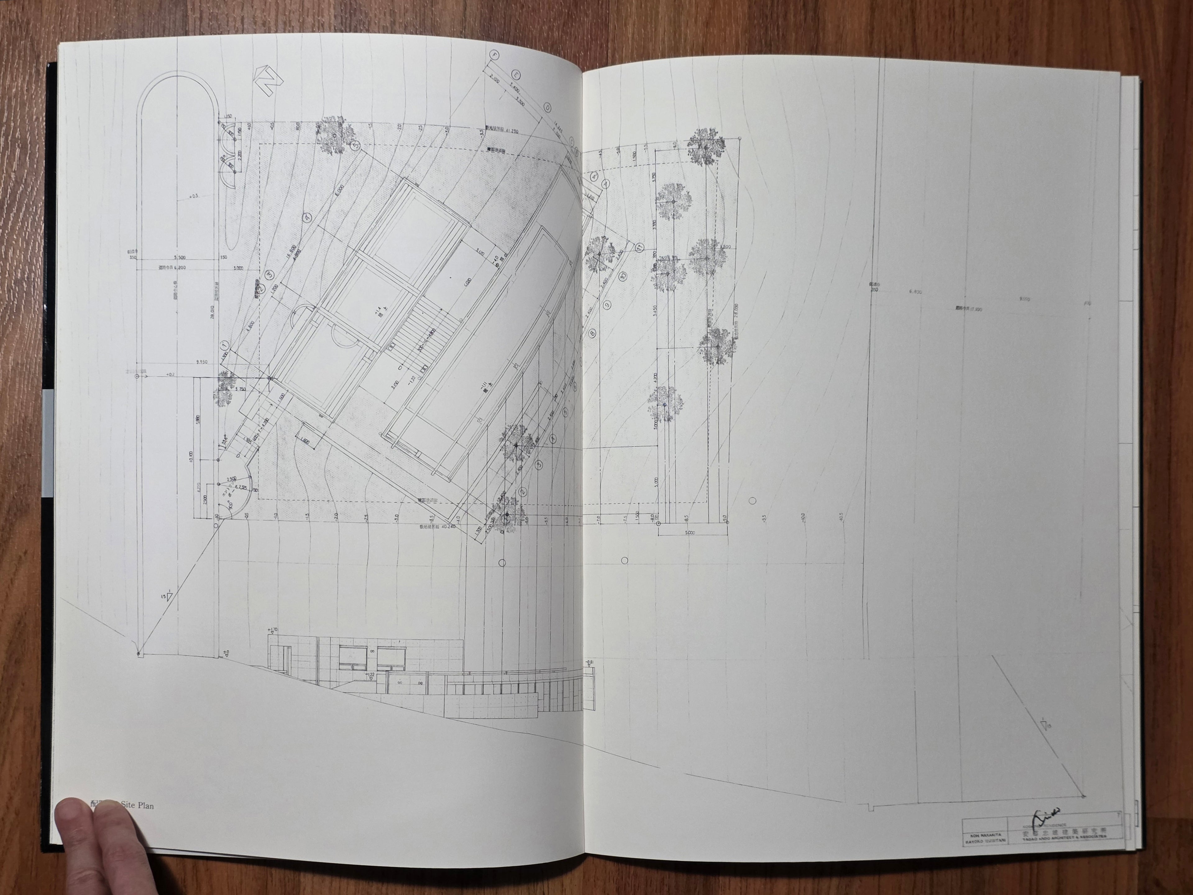 Space: Drawings 
Modern Architecture in Drawings 30 
Tadao Ando
Koshino Residence