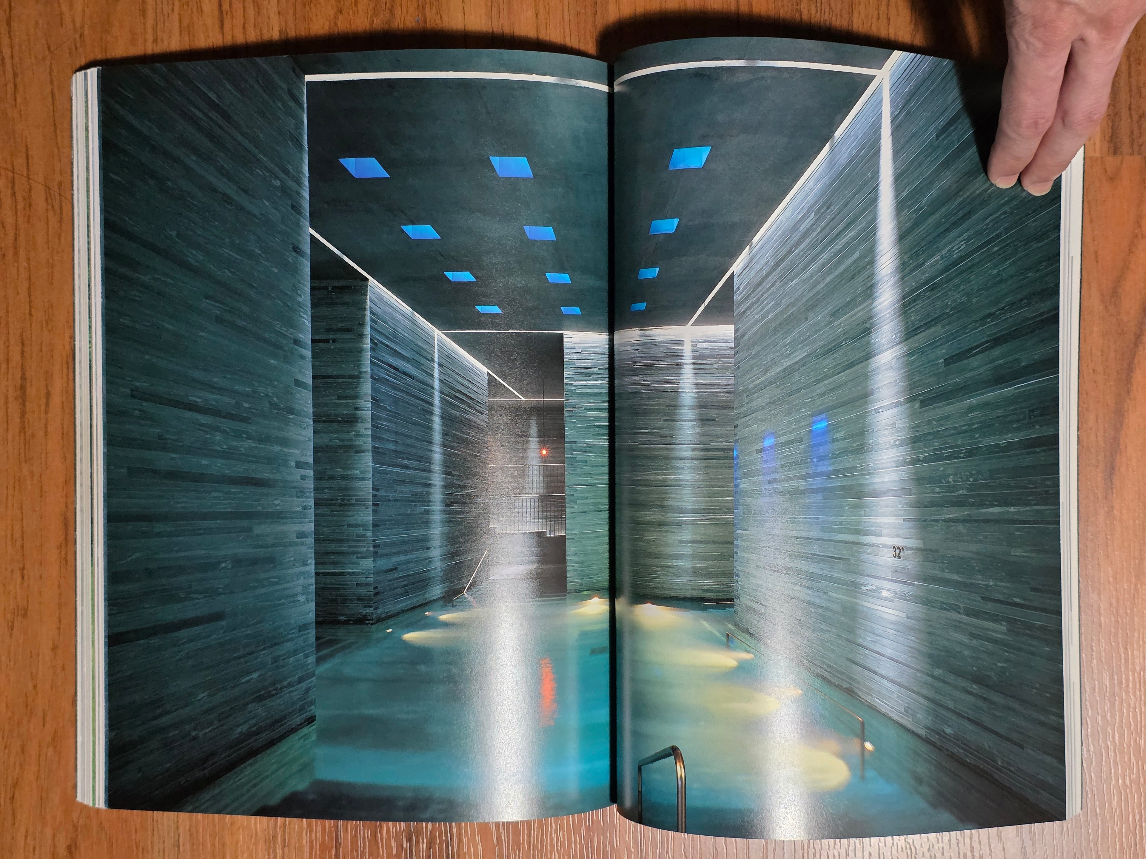 A+U 1998:02 Extra Edition
Peter Zumthor
