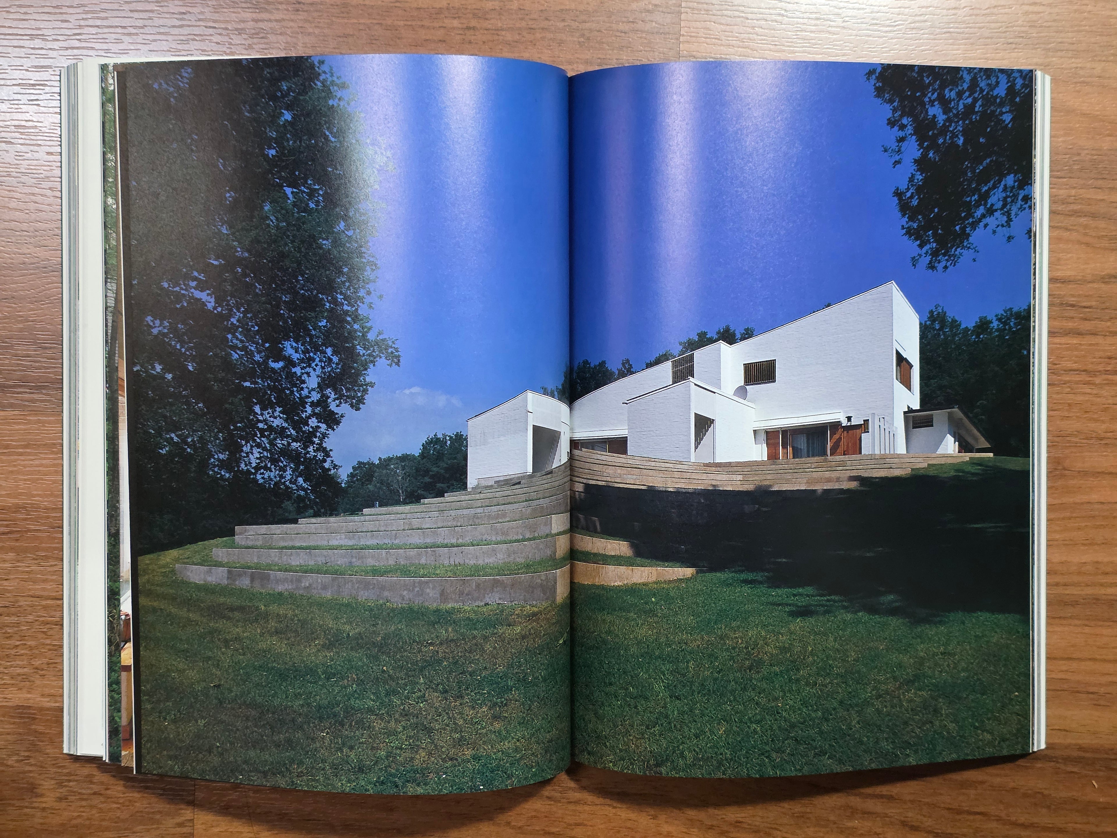 A+U June 1998 Extra Edition
Alvar Aalto Houses
Timeless Expressions